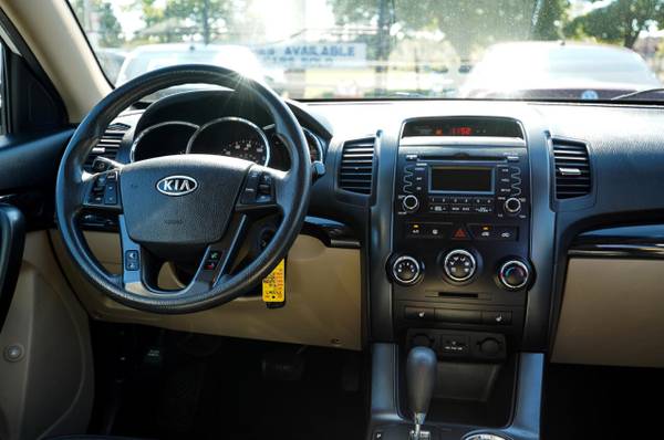 2011 Kia Sorento 2WD 4dr I4 LX - - by dealer - vehicle for sale in Cleveland, OH – photo 18