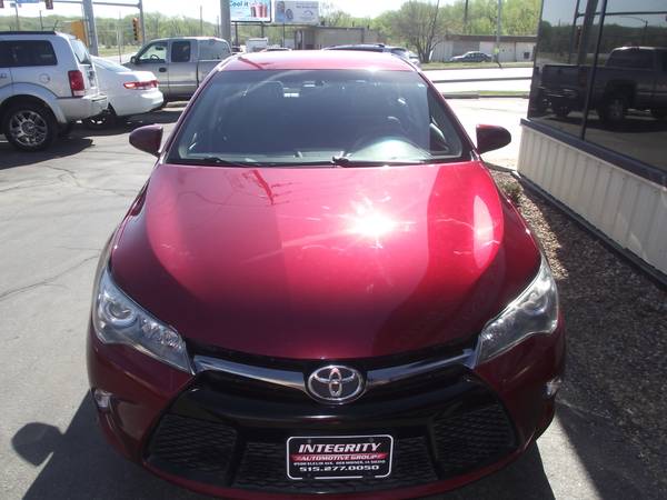2016 Toyota Camry SE Spoiler Alloys Backup Cam Bluetooth Great Shape for sale in Des Moines, IA – photo 7