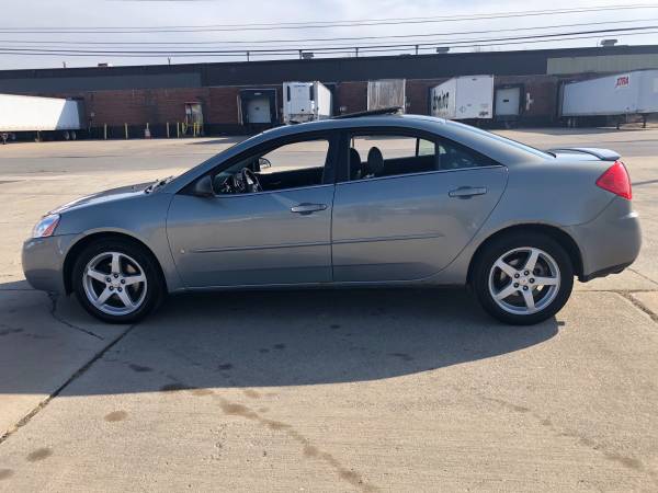 2009 Pontiac G6 - - by dealer - vehicle automotive sale for sale in Cleveland, OH – photo 2