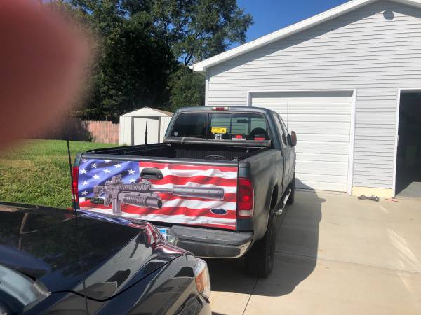 99 F250 3/4 Ton V10 4x4 GREEN RAPTOR Liner Sprayed w/DESIGNED TAILGATE for sale in Sioux City, IA