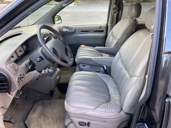 2000 CHRYSLER TOWN AND COUNTRY 1OWNER HANDICAP WHEELCHAIR VAN 527940... for sale in Skokie, IL – photo 6