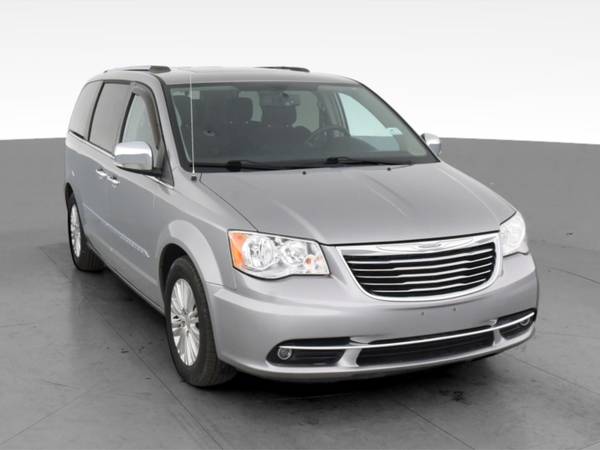 2015 Chrysler Town and Country Limited Minivan 4D van Gray - FINANCE... for sale in Houston, TX – photo 16