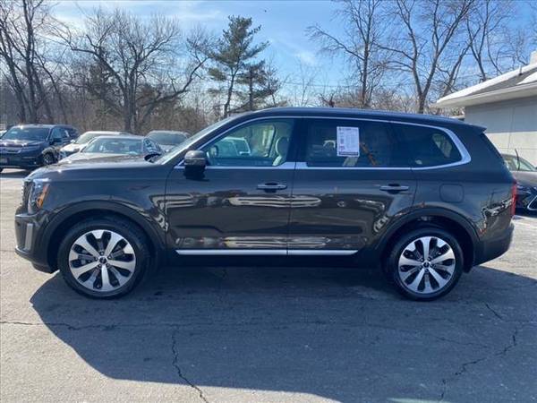 2022 Kia Telluride S FWD - - by dealer - vehicle for sale in Maple Shade, NJ – photo 10