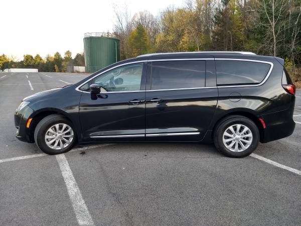 2018 Chrysler Pacifica - cars & trucks - by owner - vehicle... for sale in Syracuse, NY – photo 3