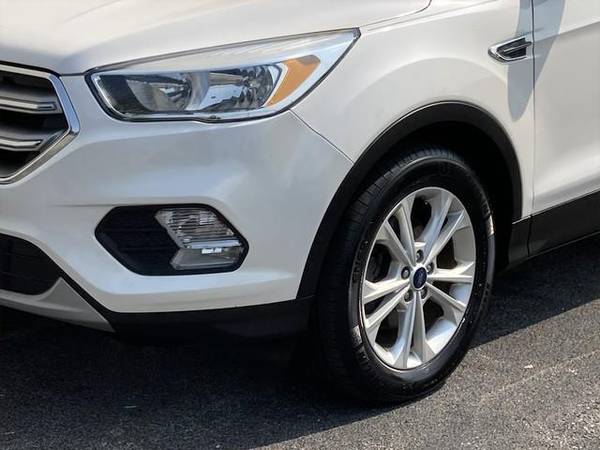2017 Ford Escape SE FWD - - cars & trucks - by dealer - vehicle... for sale in Calumet City, IL – photo 13