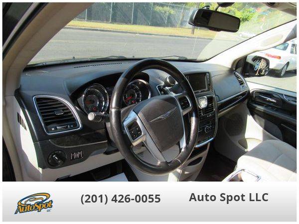 2011 Chrysler Town Country Touring Minivan 4D EZ-FINANCING! for sale in Garfield, NJ – photo 9