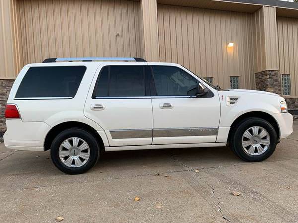 2007 Lincoln Navigator Ultimate 4WD - 3rd row - Navigation - DVD for sale in Uniontown , OH – photo 4