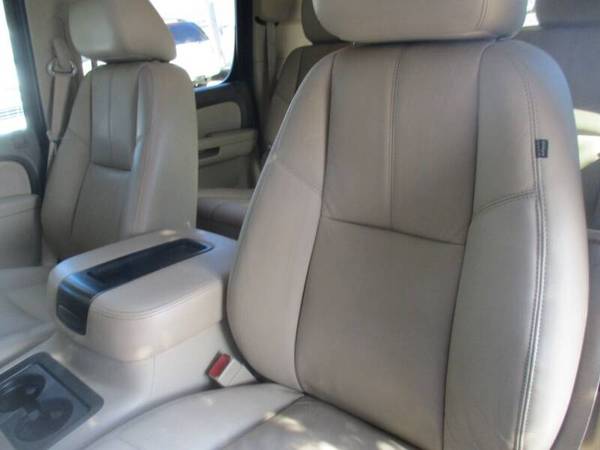 2012 Chevrolet Suburban LT, 8-Pass., Leather, Sun, Dual Rear Ent., for sale in Fargo, ND – photo 15