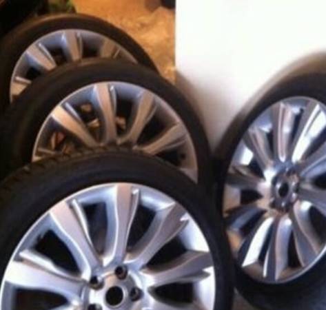 Range Rover 21" Supercharged Wheels & New Tires for sale in Belmont, MA
