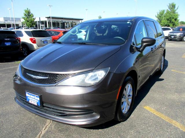 2017 Chrysler Pacifica Touring for sale in West Allis, WI – photo 3