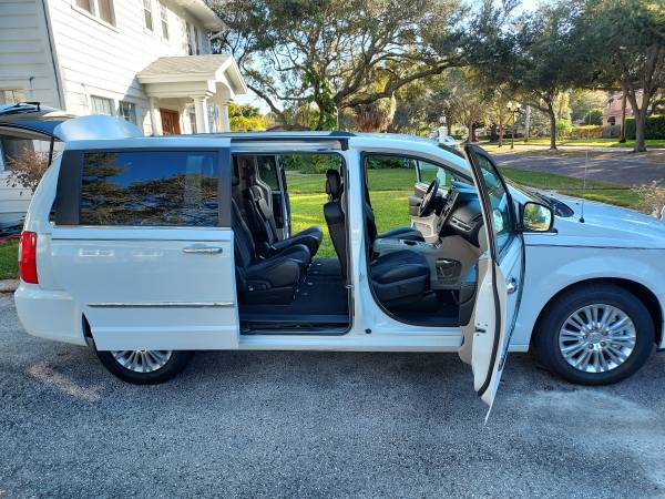 2016 Chrysler Town & Country Touring for sale in SAINT PETERSBURG, FL – photo 12
