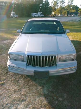 1997 Lincoln Town Car for sale in Rincon, GA – photo 4