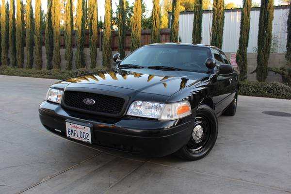 2007 Ford Crown Victoria - cars & trucks - by owner - vehicle... for sale in Sylmar, CA