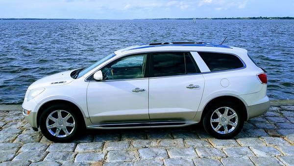 2010 BUICK ENCLAVE - WHOLESALE TO THE PUBLIC PRICING $2870.00 for sale in Melbourne , FL – photo 5
