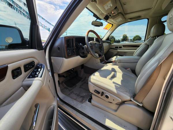 2004 Cadillac Escalade AWD - - by dealer - vehicle for sale in Cornelius, OR – photo 7