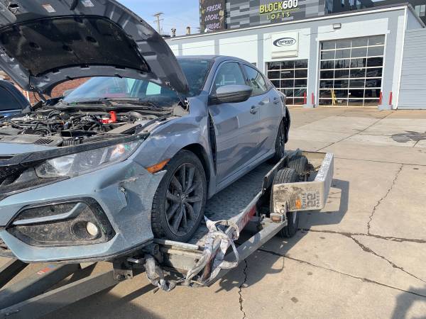 2020 Honda Civic Hatchback Ex: Damaged for sale in Lansing, MI – photo 9