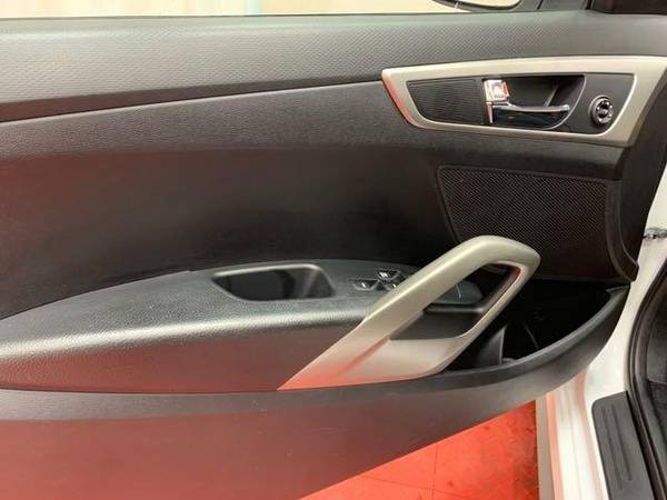 2015 Hyundai Veloster Base 3dr Coupe 6M $1500 - cars & trucks - by... for sale in Waldorf, MD – photo 23