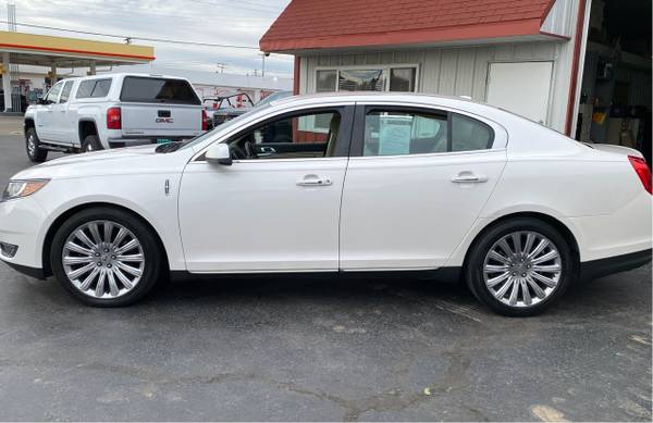 2014 Lincoln MKS FWD - - by dealer - vehicle for sale in Ottawa, IL – photo 17