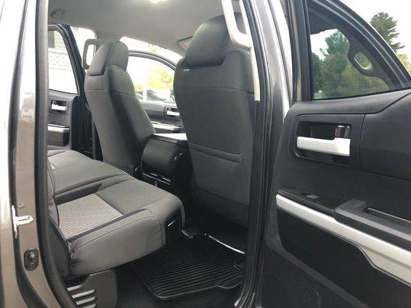 2014 Toyota Tundra SR5 4x4 4dr Double Cab Pickup SB (5.7L V8) for sale in Kingston, NH – photo 22