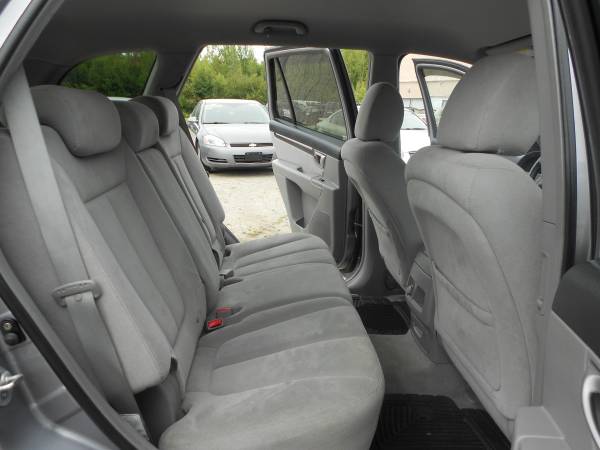 Hyundai Santa Fe SE Aux port Extra Clean **1 Year Warranty** for sale in Hampstead, ME – photo 15