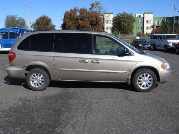 2003 Chrysler Town & Country EX for sale in Portland, OR – photo 3