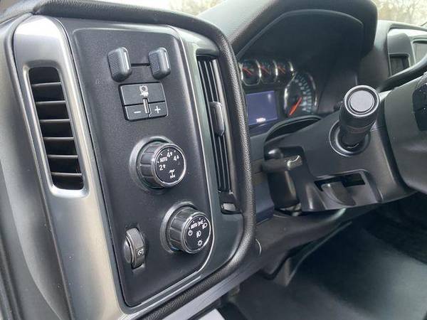 2015 Chevrolet Chevy Silverado 1500 Crew Cab Z71 LT Pickup 4D 5 3/4 for sale in Fremont, NE – photo 14