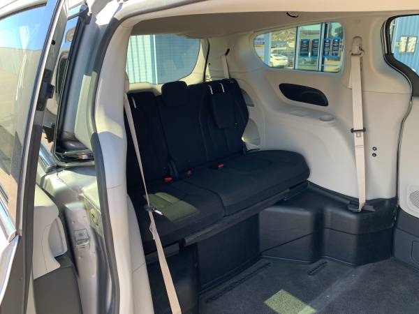 2018 Chrysler Pacifica with VMI Handicap Conversion for sale in El Cajon, CA – photo 7