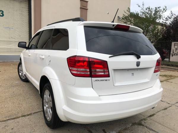 2017 Dodge Journey SXT 32k miles Clean title Paid off for sale in Baldwin, NY – photo 5