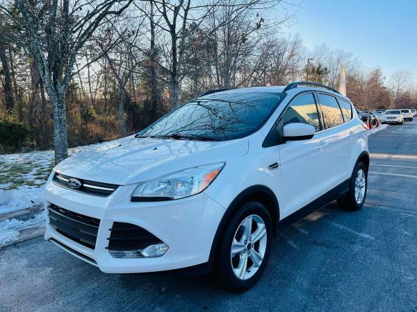 2015 Ford Escape SE AWD 4dr SUV - - by dealer for sale in CHANTILLY, District Of Columbia – photo 2
