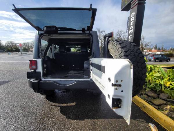 2013 Jeep Wrangler 4x4 4WD Unlimited Rubicon Sport Utility 4D SUV for sale in Portland, OR – photo 11
