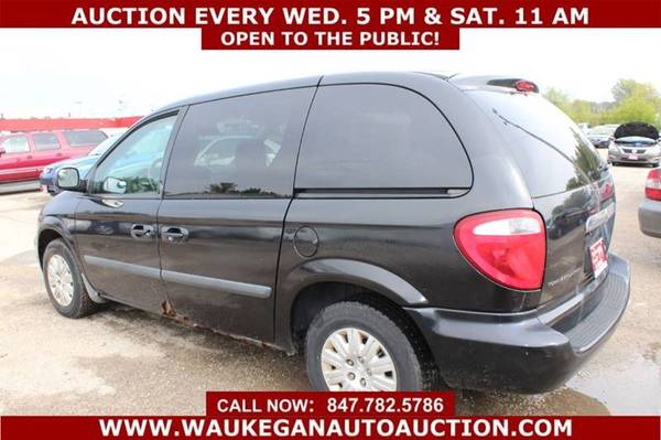 2006 *CHRYSLER* *TOWN AND COUNTRY* 3.3L V6 3ROW CD 660121 for sale in WAUKEGAN, IL – photo 2
