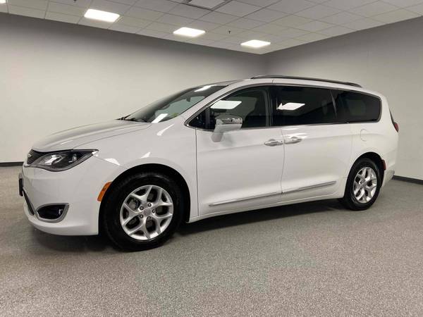 2020 Chrysler Pacifica Limited - - by dealer - vehicle for sale in Highlands Ranch, CO – photo 7