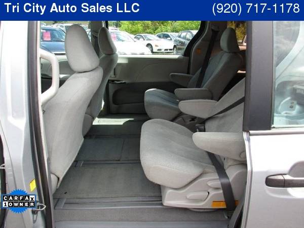2011 Toyota Sienna Base 7 Passenger 4dr Mini Van l4 Family owned... for sale in MENASHA, WI – photo 17