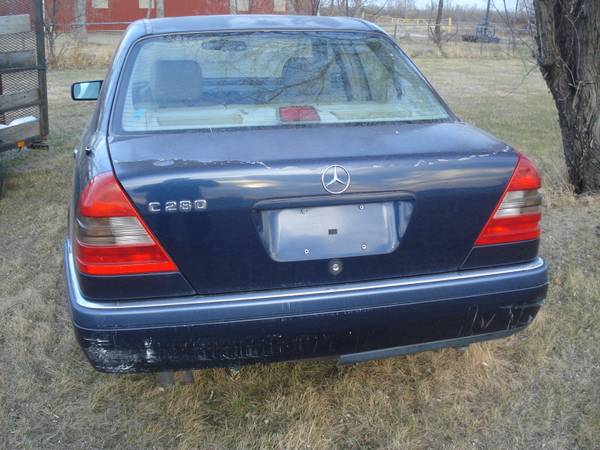 1995 Mercedes Benz for parts for sale in Grand Forks, ND – photo 4