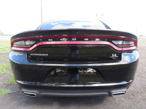 2017 Dodge Charger SE - Factory Warranty, V6, 40,000 Miles, Like New for sale in Waco, TX – photo 6