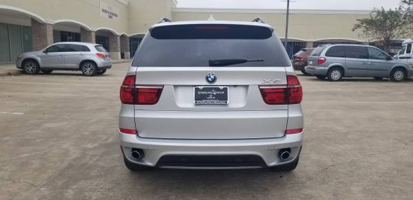 2013 BMW X5 XDRIVE35i 3RD ROW SEATS - cars & trucks - by owner -... for sale in Houston, TX – photo 4