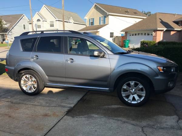 2013 Mitsubishi Outlander SE - cars & trucks - by owner - vehicle... for sale in Mary esther, FL – photo 2