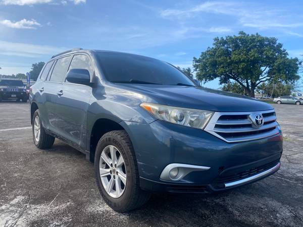 2013 TOYOTA HIGHLANDER - - by dealer for sale in Other, Other – photo 2