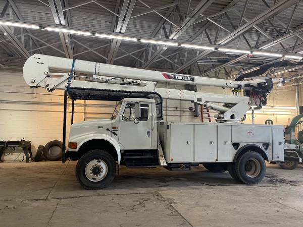 60 Bucket truck for sale in Ravenna, OH – photo 5
