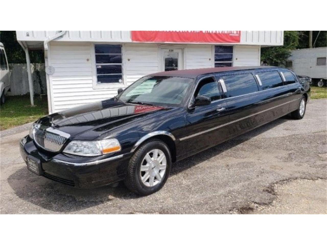 2007 Lincoln Town Car for sale in Cadillac, MI – photo 2