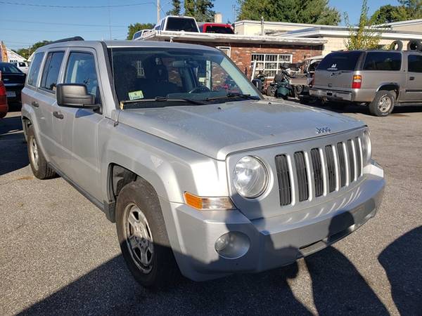 2007 Jeep Patriot 4x4 - 125K Miles - 30 MPG - Clean!! for sale in Methuen, MA – photo 2