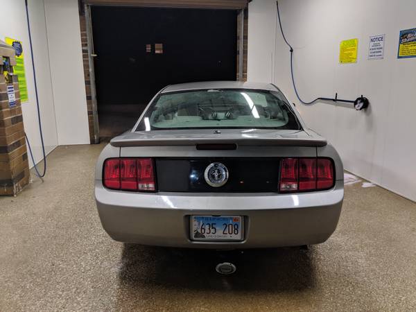 2009 Mustang Premium V6 (No Rust) for sale in Monticello, IL – photo 3