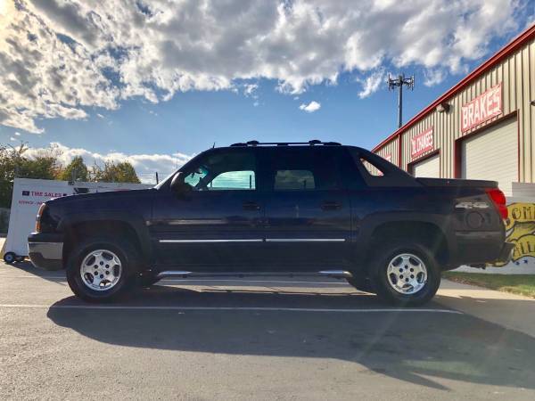 2004 CHEVY AVALANCHE LT Z71! 4WD! LEATHER/SUNROOF! NEW TIRES! CLEAN! for sale in Meridian, ID – photo 2