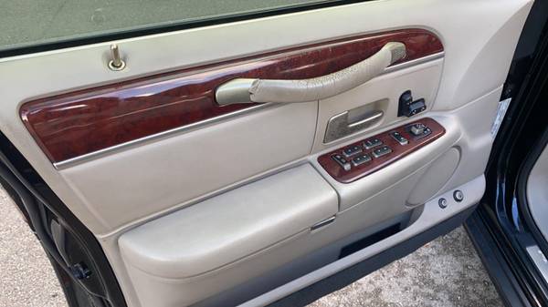 2003 LINCOLN TOWN CAR LIMOSINE STYLE 75K MILES 1 OWNER - cars & for sale in Hollywood, FL – photo 13