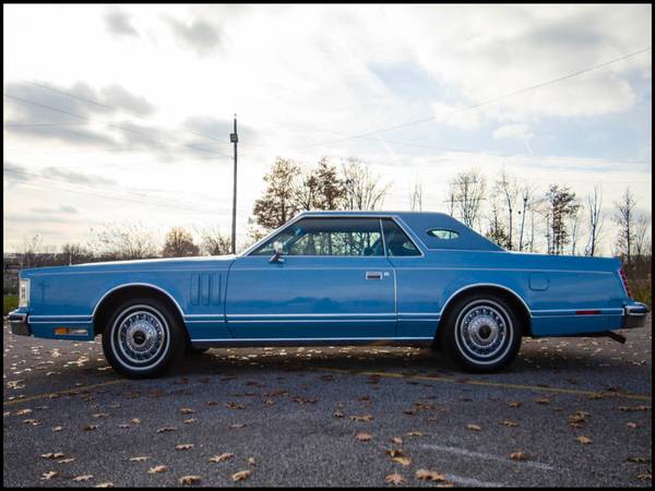 1979 *Lincoln* *Continental* *2dr Luxury Mark V* BLU for sale in Cicero, IN – photo 5