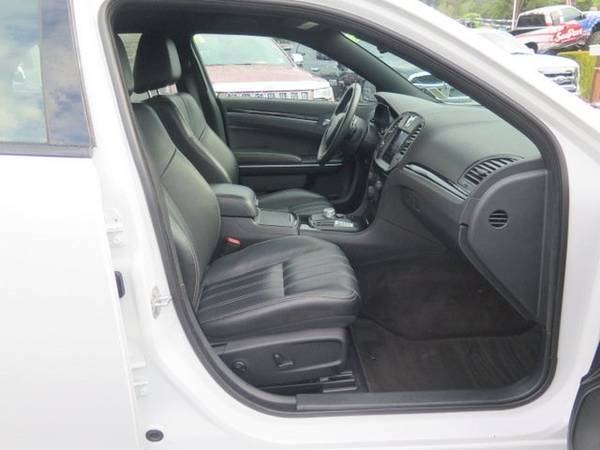 2018 Chrysler 300 300S AWD Four Door Sedan Leather Heated Seats **Li for sale in Portland, OR – photo 12