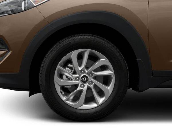 2017 Hyundai Tucson SE Plus AWD Premium Pkg - cars & trucks - by... for sale in Milford, MA – photo 10