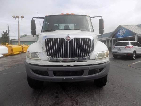 2012 International 4400 Durastar S/A Flat Bed Truck for sale in Plant City, FL – photo 2
