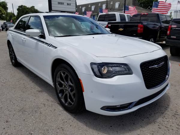 **2017 CHRYSLER 300 S**LEATHER**PANORAMIC SUNROOF**NAVIGATION**CAMERA* for sale in Houston, TX – photo 16