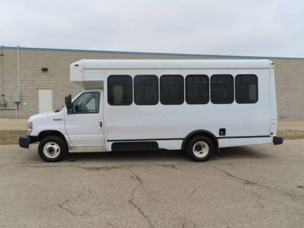 2011 Ford Econoline E450 Bus Wheelchair ramp 15 Pass for sale in Middleville, MI – photo 2